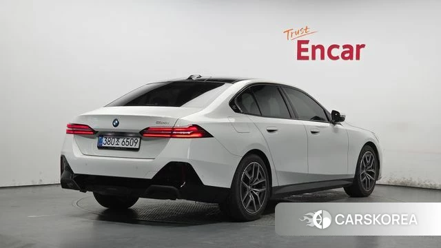BMW 5 Series (G60) id 4743715 из Кореи 12