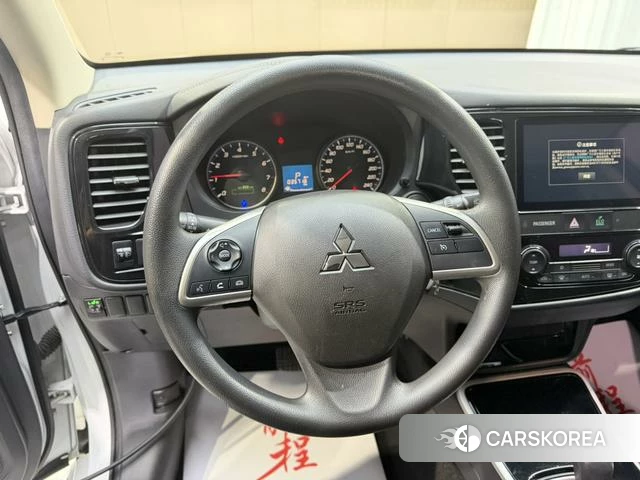 Mitsubishi  Outlander id 4208040 из Китая 9