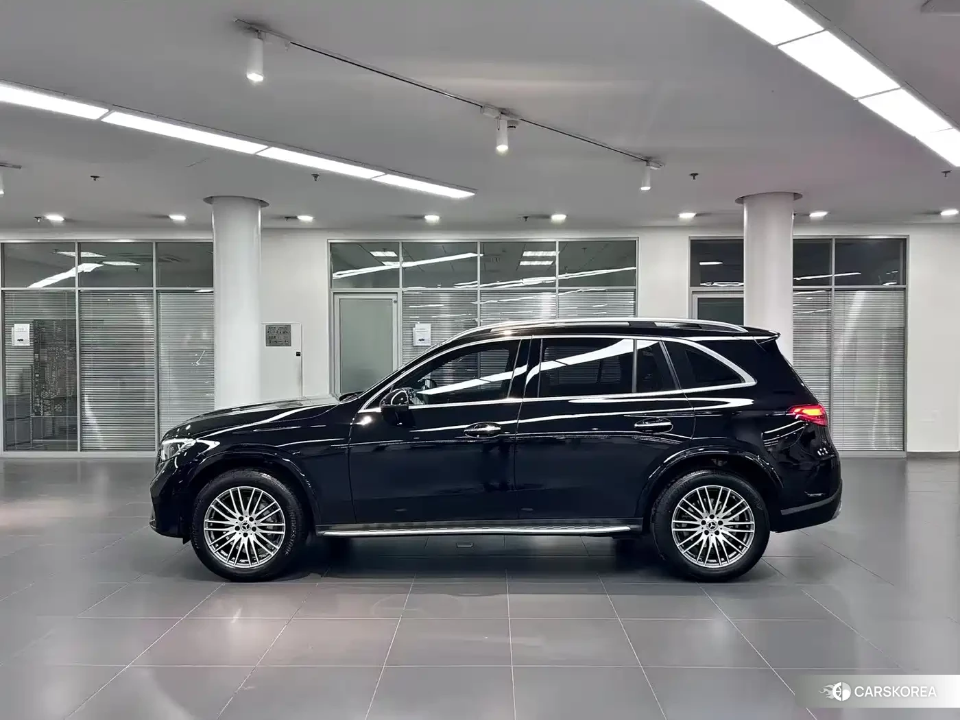 Mercedes-Benz GLC 2024 Черный из Китая, фото 2