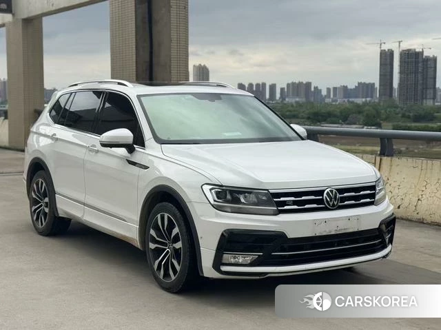 Volkswagen Tiguan L 2021 Белый из Китая, фото 2