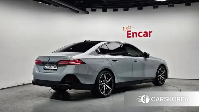 BMW 5 Series (G60) id 3732492 из Кореи 12