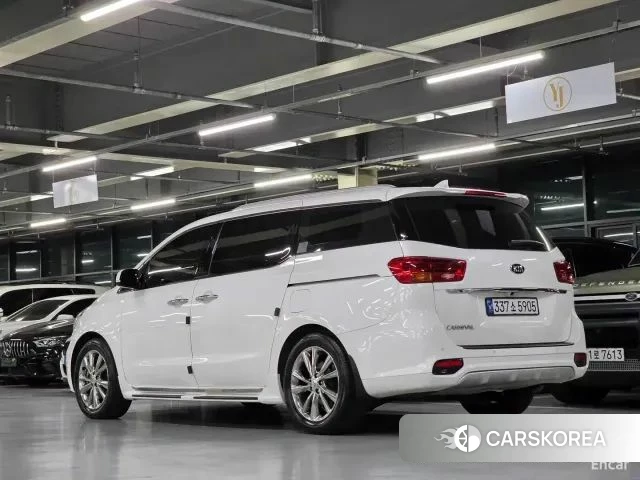 Kia The New Carnival id 4410660 из Кореи 12