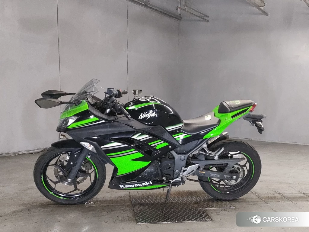 Проданный Kawasaki NINJA 250 2017 из Японии, фото 2