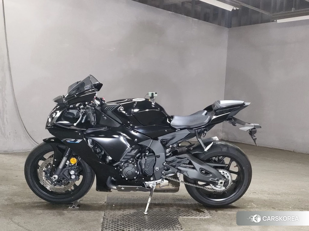 Проданный Yamaha YZF-R1 2022 из Японии