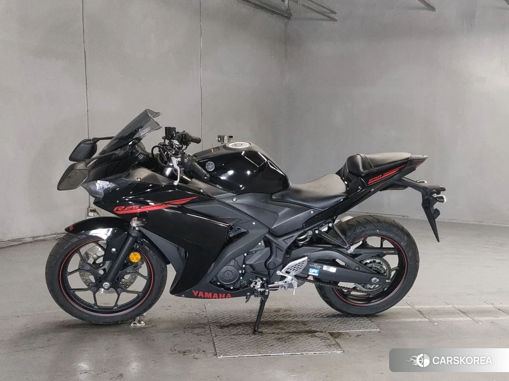 Проданный Yamaha YZF-R25 2014 из Японии