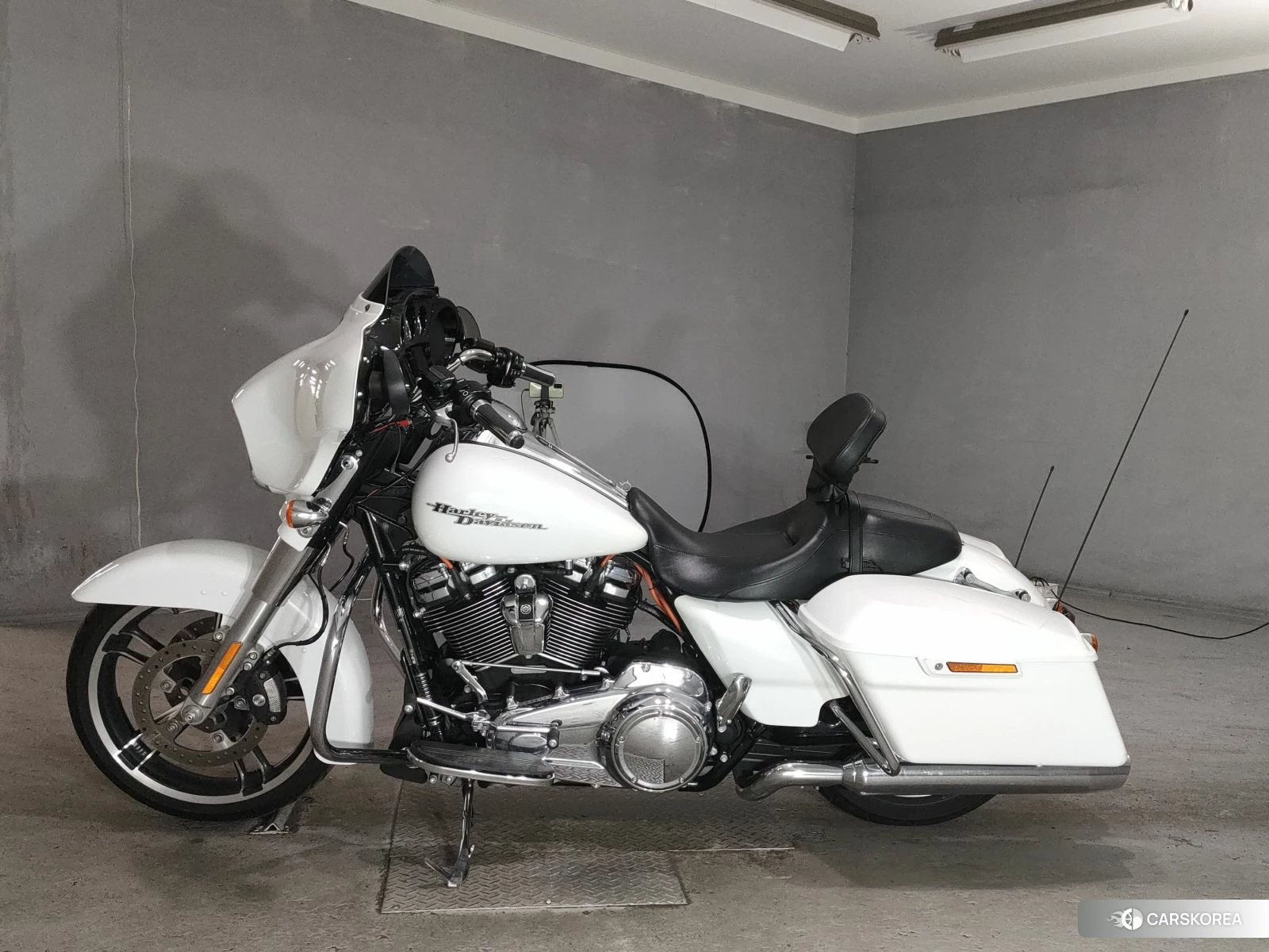 Harley-Davidson Street Glide FLHXS1750 2017 из Японии, фото 3