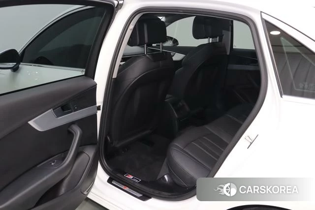 Audi A4L id 4348386 из Китая 12