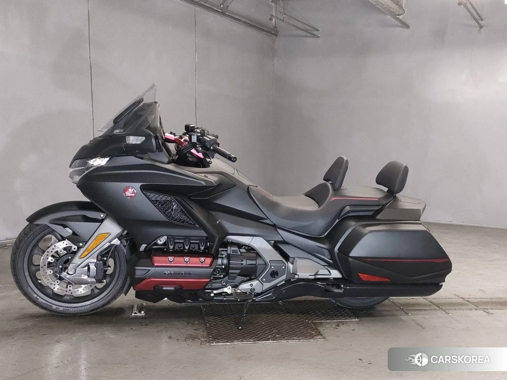 Проданный Honda GL1800 2021 из Японии