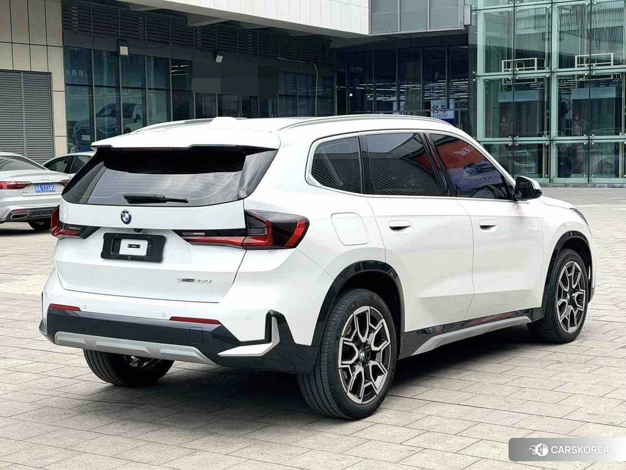 BMW X1 id 4492964 из Китая 10
