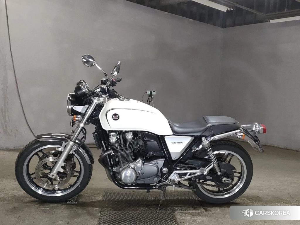 Проданный Honda CB1100 2010 из Японии, фото 2