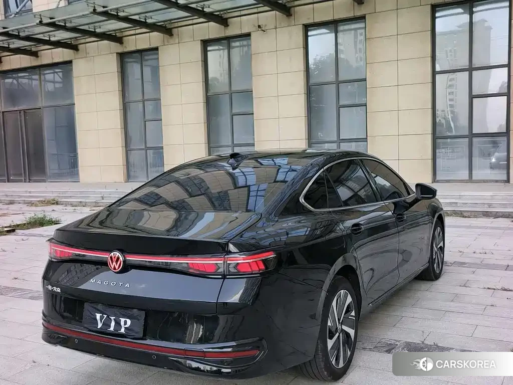 Volkswagen Magotan 2026 Черный из Китая, фото 2