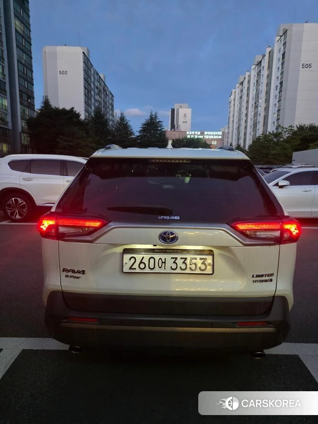 Toyota RAV4 5th Generation 2019 Белый из Кореи, фото 2