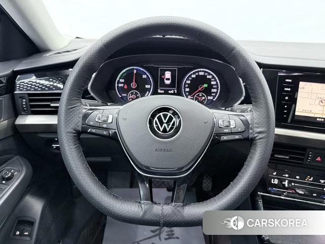 Volkswagen Passat PHEV id 4365850 из Китая 8
