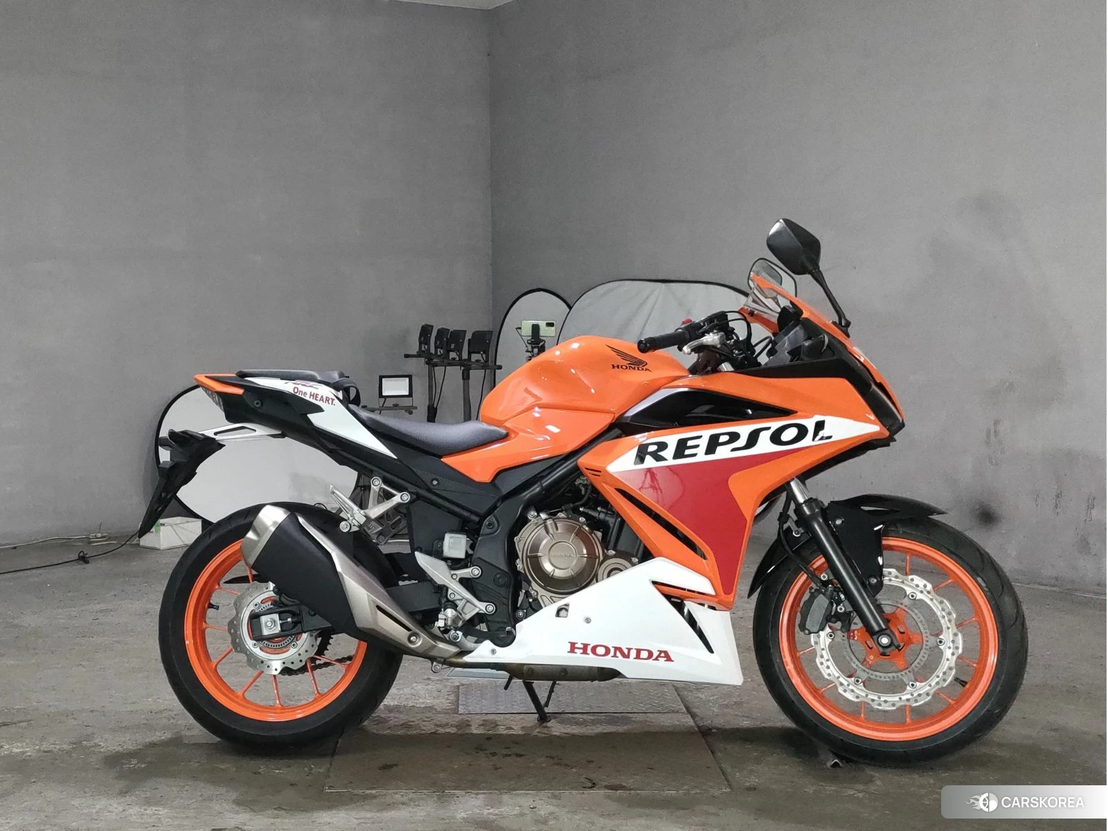 Проданный Honda CBR400R id 3947174 из Японии, фото 3