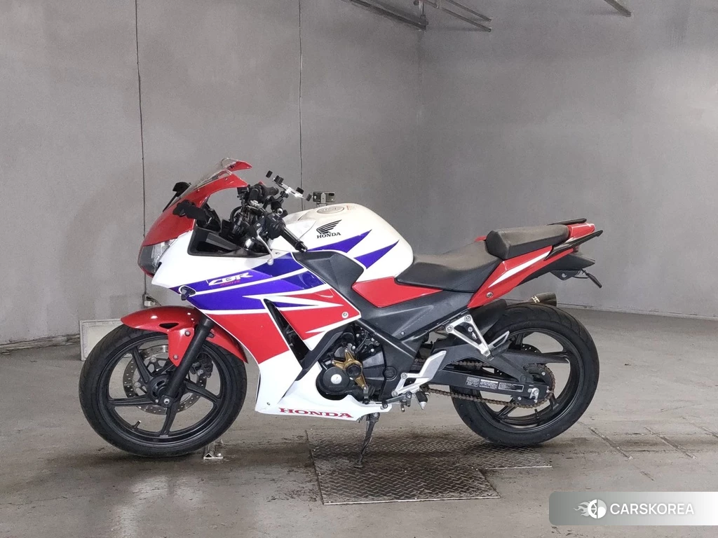 Проданный Honda CBR250R 2015 из Японии, фото 2