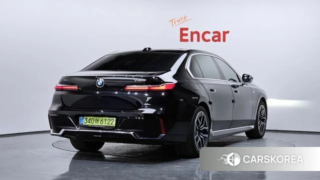 BMW 7 Series (G70) id 3896428 из Кореи 12