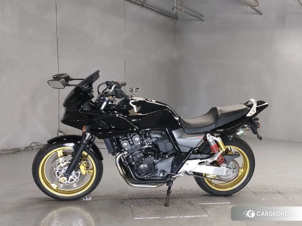 Проданный Honda CB400SF BOLDOR 2013 из Японии, фото 2
