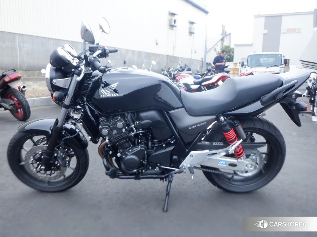 Проданный Honda CB400SF ABS 2022 из Японии, фото 2