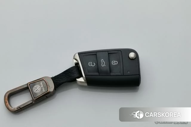 Volkswagen Bora id 4272801 из Китая 12