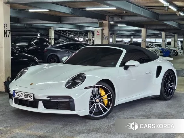 Porsche 911(992) id 3717341 из Кореи 8