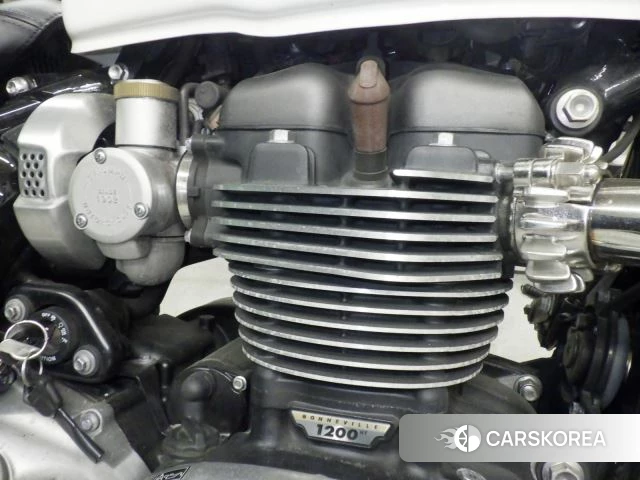 Engine photo