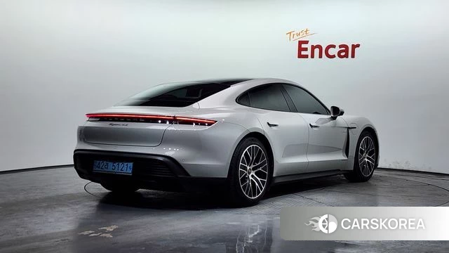 Porsche Taycan id 4179533 из Кореи 12