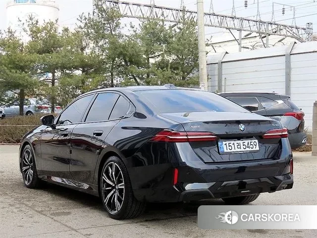 BMW 5 Series (G60) id 3689534 из Кореи 12