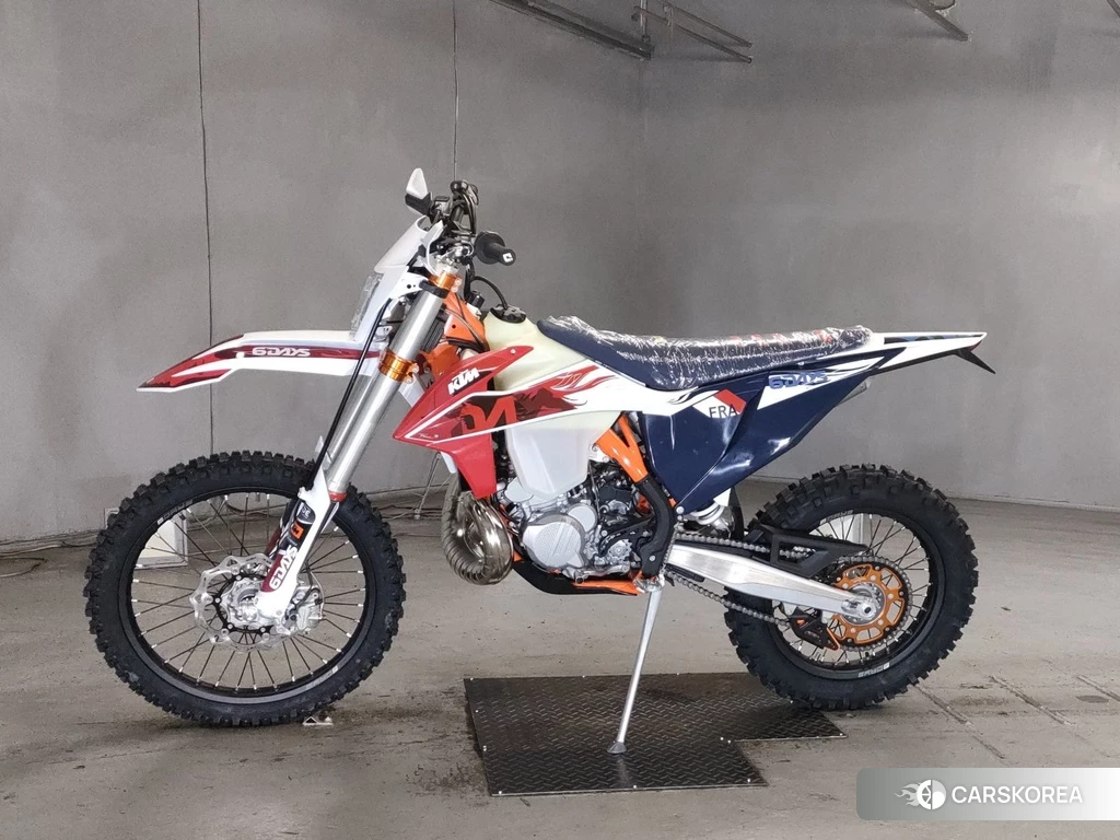 Проданный KTM 300EXC SIXDAYS TPI 2023 из Японии, фото 2