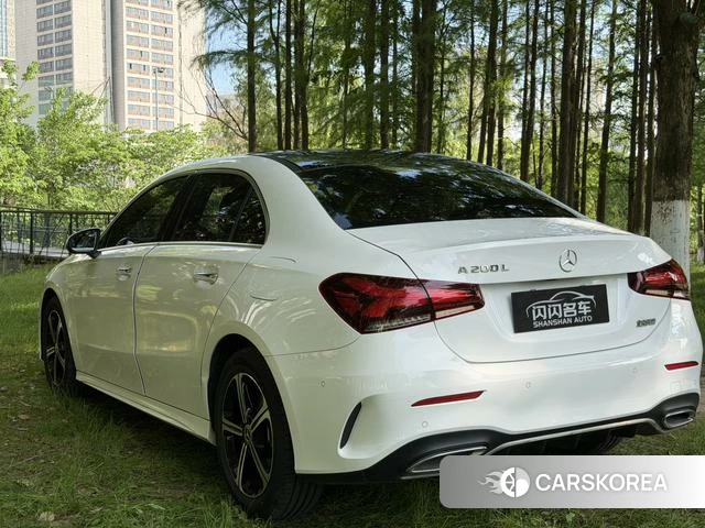 Mercedes-Benz Class A 2023 Белый из Китая, фото 3