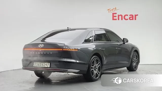 Hyundai Grandeur (GN7) id 3679550 из Кореи 12