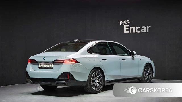 BMW 5 Series (G60) id 3952530 из Кореи 12