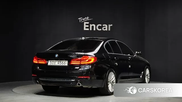 BMW 5 Series (G30) id 3622325 из Кореи 12