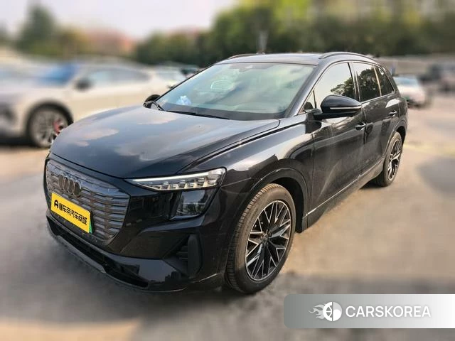Audi Q5 e-tron 2024 Черный из Китая, фото 2