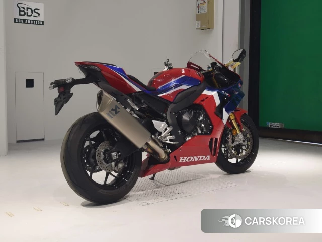 Проданный Honda CBR1000RR-R FIREBLADE SP id 4175838 из Японии, фото 2