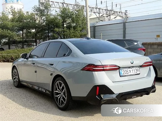 BMW 5 Series (G60) id 3745023 из Кореи 12