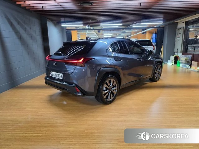 Lexus UX300h id 4724469 из Кореи 10