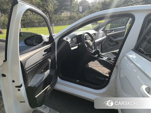 Volkswagen Lavida 2023 Белый из Китая, фото 6