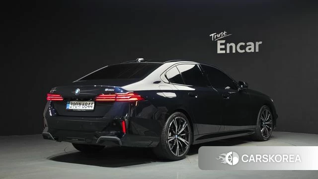 BMW 5 Series (G60) id 4612157 из Кореи 12