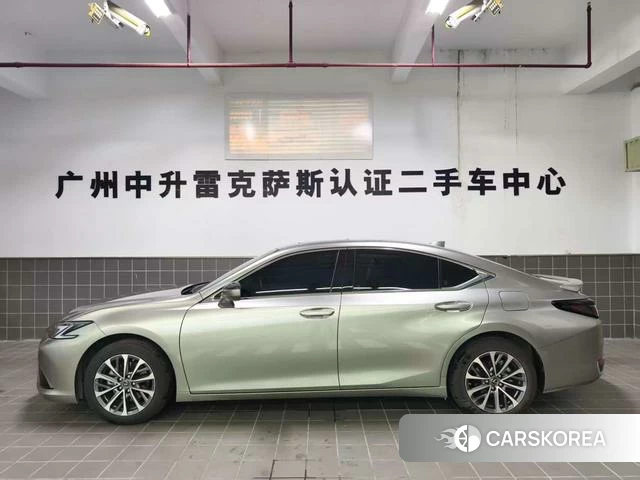 Lexus ES id 4300344 из Китая 12