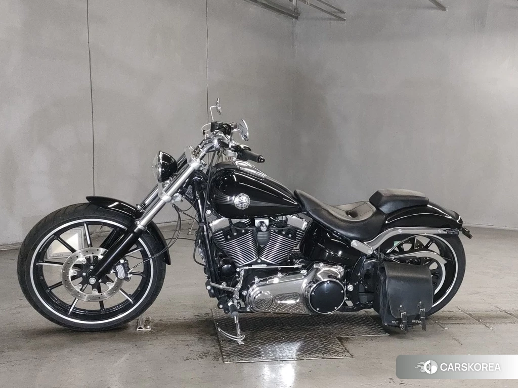 Проданный Harley-Davidson Softail Breakout FXSB 2014 из Японии, фото 2
