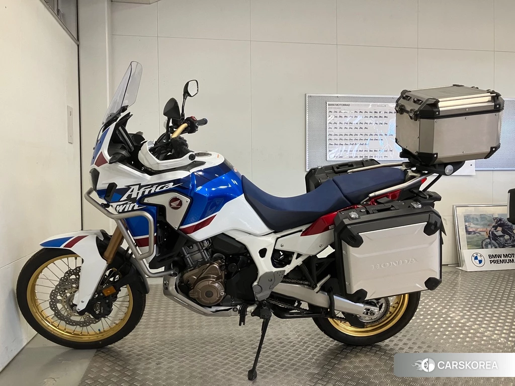 Проданный Honda CRF1000L AFRICA TWIN ADV DCT 2018 из Японии