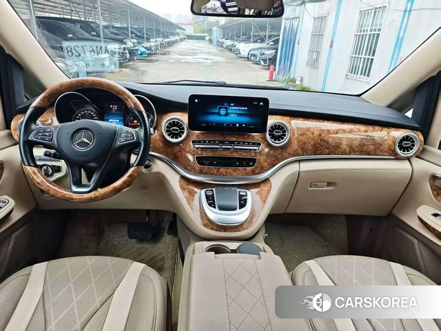 Mercedes-Benz V-class 2024 Черный из Китая, фото 2