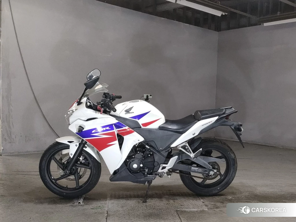 Проданный Honda CBR250R 2013 из Японии