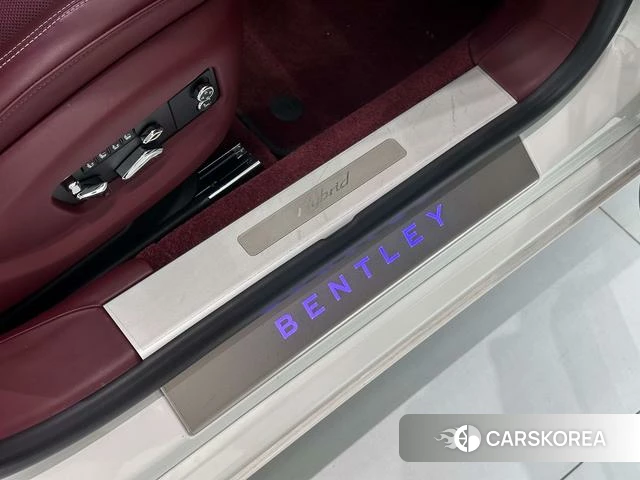 Bentley Flying Spur PHEV 2023 Белый из Китая, фото 5