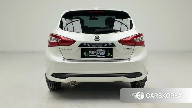 Nissan TIIDA id 4210230 из Китая 9