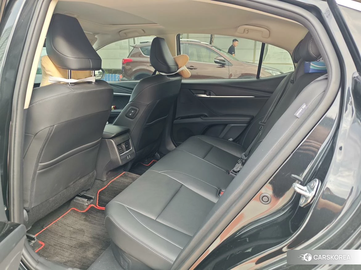 Toyota Camry 2025 Черный из Китая, фото 2