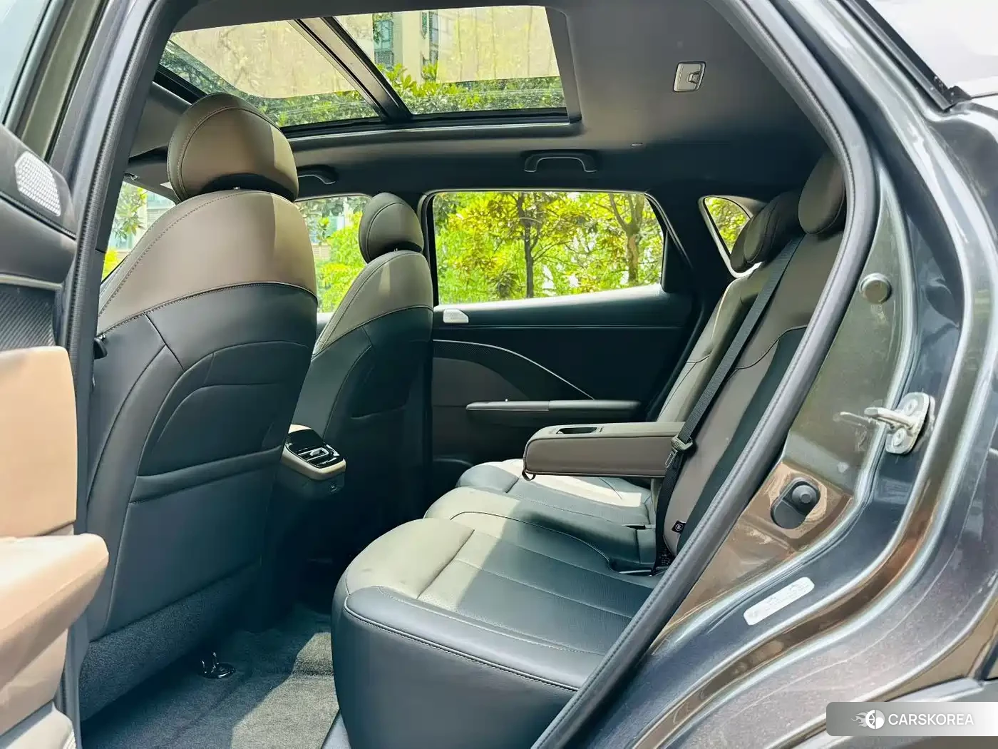 Chang'an Changan CS55PLUS PHEV 2026 Silver/gray из Китая, фото 2