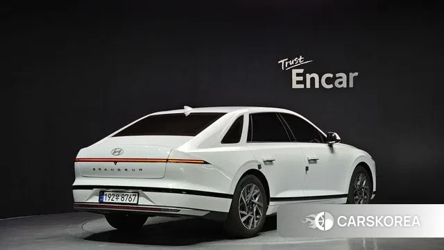 Hyundai Grandeur (GN7) id 2910120 из Кореи 12