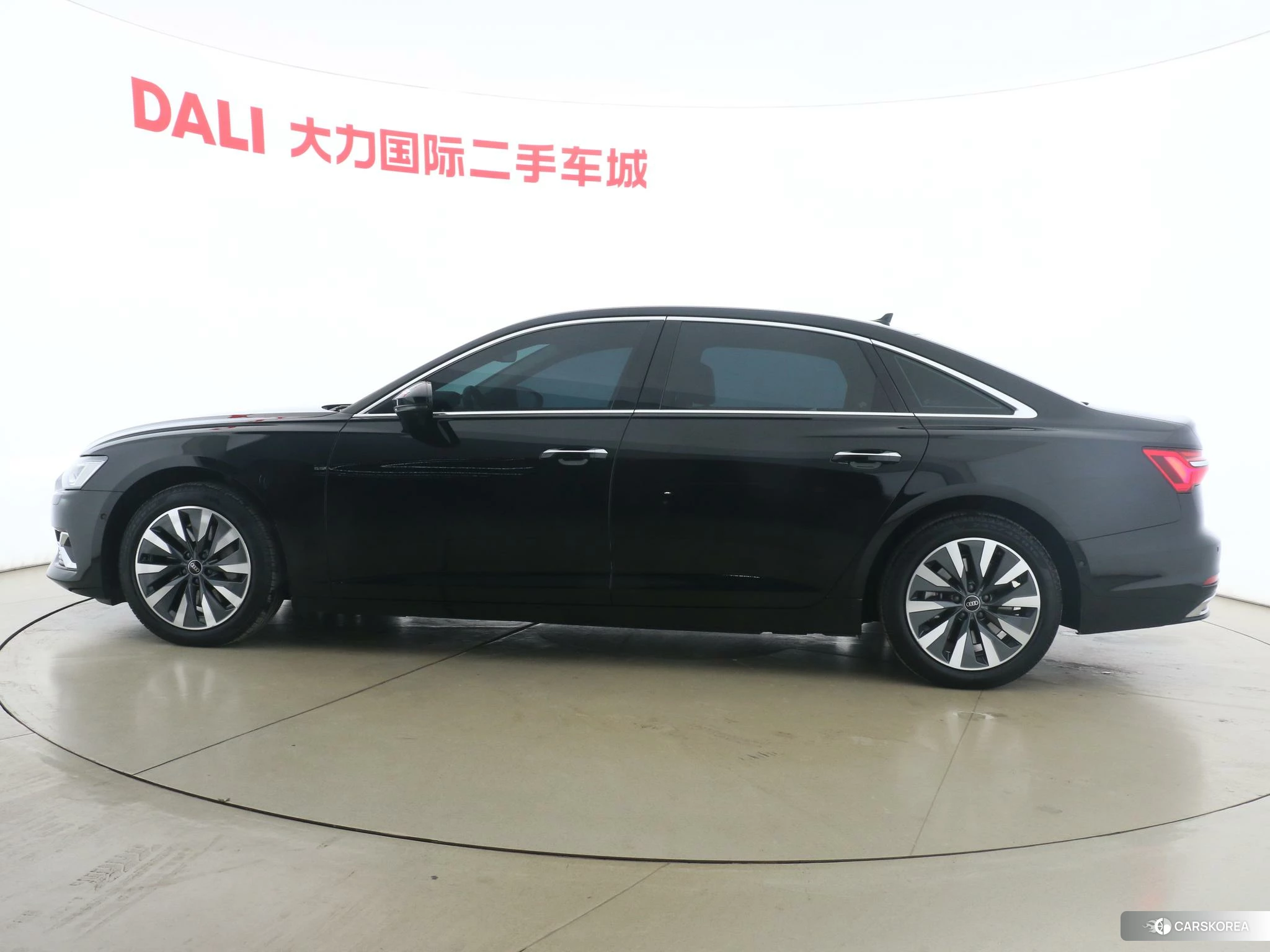 Audi A6L id 4515113 из Китая 7