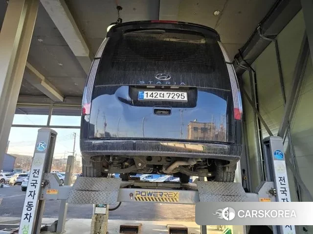 Hyundai Staria 2021 Черный из Кореи, фото 2